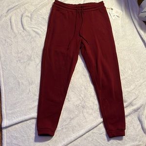 1897 sweatpants, large size, burgundy color, tags still intact